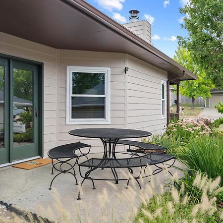 1 5 Miles To Mizzou ~ Spacious & Updated Home~ Columbia Buitenkant foto