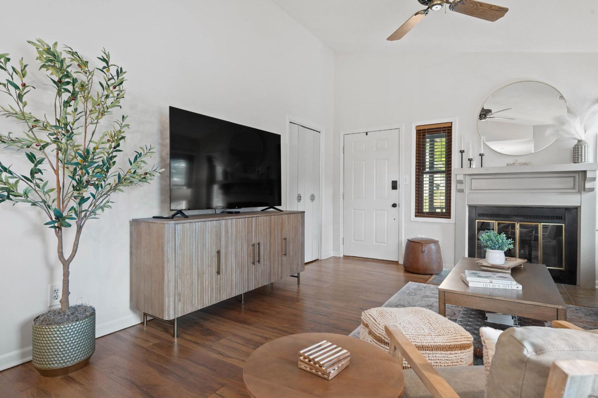 1 5 Miles To Mizzou ~ Spacious & Updated Home~ Columbia Buitenkant foto